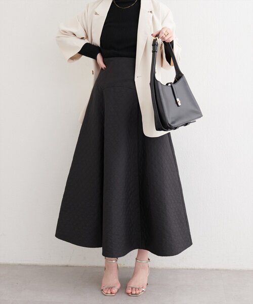 natural couture（ナチュラルクチュール）の「〈osono〉エンボスジャガードスカート（スカート・レディース・オフホワイト/モカ/ブラック・LARGE/MEDIUM）」の18枚目の写真