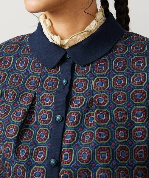Jocomomola（ホコモモラ）の「Escudos 幾何調総刺繍ブラウス［オケージョン/セレモニー］（シャツ/ブラウス・レディース・ベージュ/ネイビー・42/40）」の7枚目の写真
