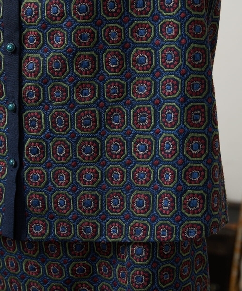 Jocomomola（ホコモモラ）の「Escudos 幾何調総刺繍ブラウス［オケージョン/セレモニー］（シャツ/ブラウス・レディース・ベージュ/ネイビー・42/40）」の10枚目の写真