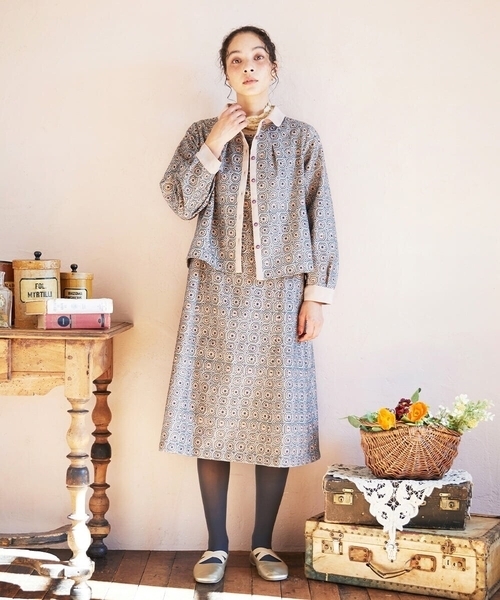 Jocomomola（ホコモモラ）の「Escudos 幾何調総刺繍ブラウス［オケージョン/セレモニー］（シャツ/ブラウス・レディース・ベージュ/ネイビー・42/40）」の14枚目の写真