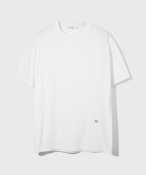 KIIMUIR(キミュア)の「(メンズ) クロップフィット半袖Tシャツ_ホワイト(Tシャツ/カットソー・メンズ・その他・FREE)」の2枚目の写真
