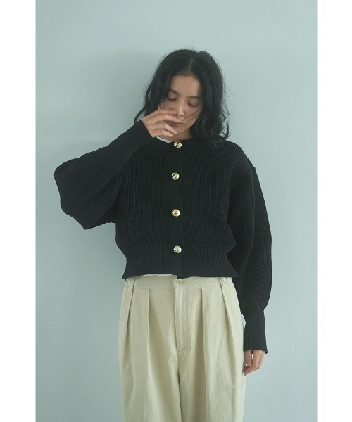 marjour（マージュール）の「GOLD BUTTON KNIT JACKET（カーディガン/ボレロ・レディース・ブラック・M）」の2枚目の写真
