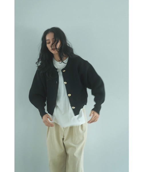 marjour（マージュール）の「GOLD BUTTON KNIT JACKET（カーディガン/ボレロ・レディース・ブラック・M）」の8枚目の写真
