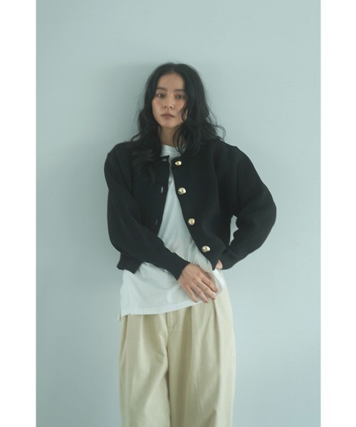 marjour（マージュール）の「GOLD BUTTON KNIT JACKET（カーディガン/ボレロ・レディース・ブラック・M）」の9枚目の写真