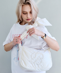 BITTER CELLS（ビターセルズ）の「クラウディラッフルバック-パール（ショルダーバッグ）」