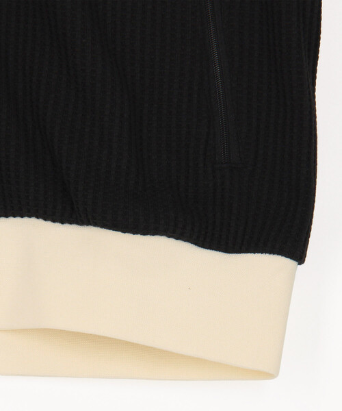 adidas(アディダス)の「adidas/アディダス WAFFLE TRACK TOP(ブルゾン・メンズ・オフホワイト/ブラック・MEDIUM/SMALL/LARGE/X-LARGE/X-SMALL)」の7枚目の写真