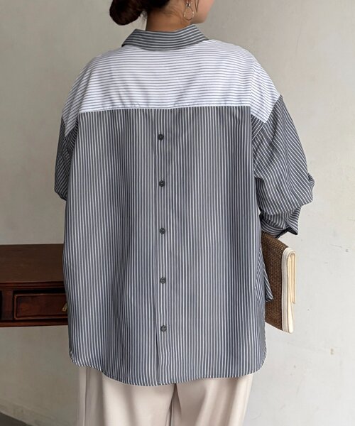 Chez toi（シェトワ）の「ストライプ後ろ切替ボタンシャツ（シャツ/ブラウス・レディース・ブラック/サックスブルー/グリーン・FREE）」の7枚目の写真