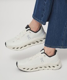 On | ＜On＞CLOUDTILT スニーカー(スニーカー)