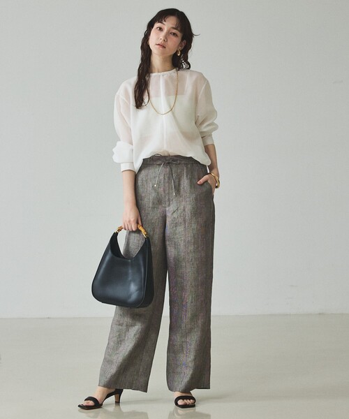qualite（カリテ）の「【大人のリラックスパンツ】ラメリネンドロストパンツ/夏服/春服/オフィスカジュアル/リネン/セットアップ対応（その他パンツ・レディース・グレイッシュベージュ・36/38）」の3枚目の写真