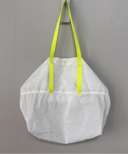EARTH MADE(アースメイド)の「PACK-IN POCKET TOTE(ショルダーバッグ・レディース・チャコール/ブルー/グレー/ホワイト・FREE)」の5枚目の写真