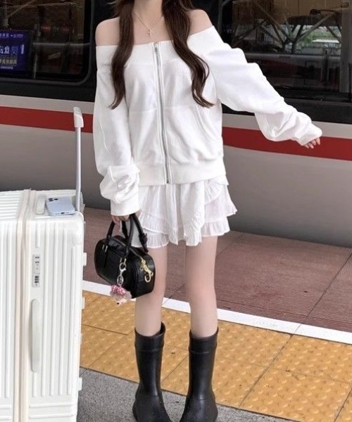 ViViDAY(ビビデー)の「ワンショルダージップアップパーカー(パーカー・レディース・ホワイト・M)」の3枚目の写真