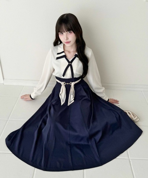 an another angelus（アンアナザーアンジェラス）の「クロスタイ付きバイカラーブラウス/fint フィント（シャツ/ブラウス・レディース・アイボリー/オフホワイト・FREE）」の11枚目の写真