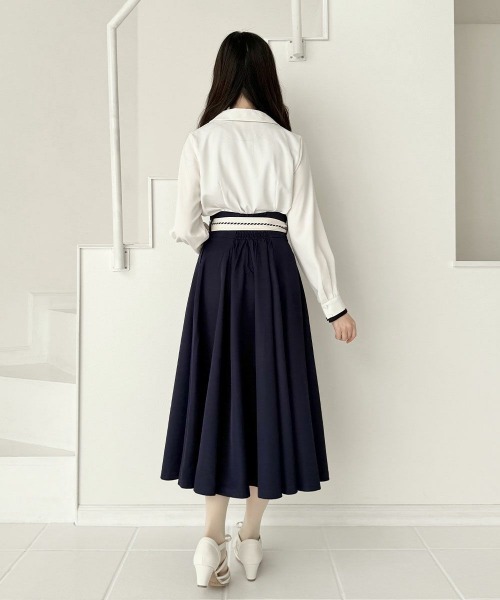 an another angelus（アンアナザーアンジェラス）の「クロスタイ付きバイカラーブラウス/fint フィント（シャツ/ブラウス・レディース・アイボリー/オフホワイト・FREE）」の16枚目の写真