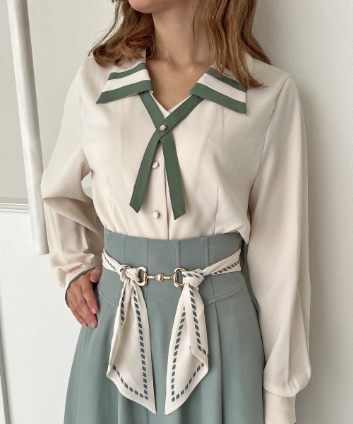 an another angelus（アンアナザーアンジェラス）の「クロスタイ付きバイカラーブラウス/fint フィント（シャツ/ブラウス・レディース・アイボリー/オフホワイト・FREE）」の6枚目の写真