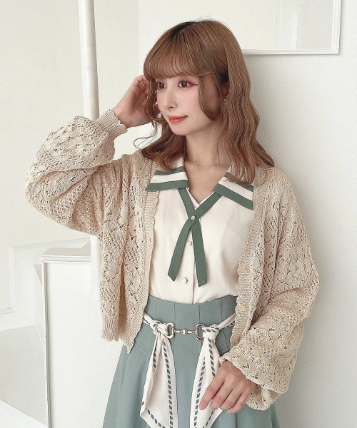 an another angelus（アンアナザーアンジェラス）の「クロスタイ付きバイカラーブラウス/fint フィント（シャツ/ブラウス・レディース・アイボリー/オフホワイト・FREE）」の8枚目の写真