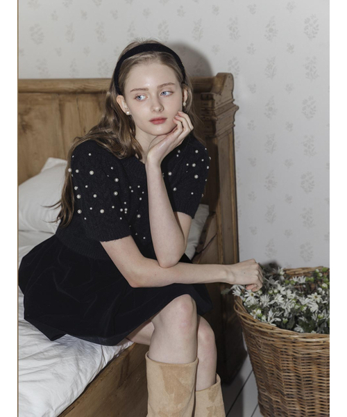 LAUTREDE MIN(ロートルドミン)の「Pearl Black Knit(ニット/セーター・レディース・ブラック・MEDIUM/SMALL)」の1枚目の写真