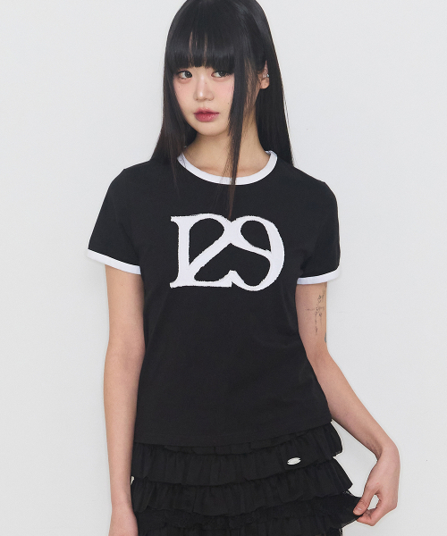 ILLIGO(イリゴ)の「129 ロゴパッチTシャツ ブラック(Tシャツ/カットソー・レディース・その他・OS)」の1枚目の写真