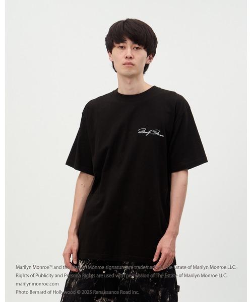 DISCOVERED(ディスカバード)の「MARILYN MONROE TEE (MAGAZINE)(Tシャツ/カットソー・メンズ・ホワイト/ブラック・LARGE/SMALL)」の5枚目の写真