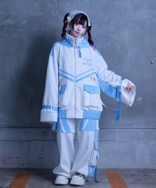 Amilige(アミリージュ)の「コウモリクロスバイカラージャージトップス(パーカー・レディース・ブラック×パープル/ブラック×ホワイト/ホワイト×ブルー・FREE)」の5枚目の写真