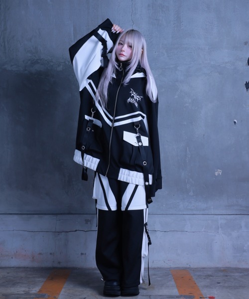 Amilige(アミリージュ)の「コウモリクロスバイカラージャージトップス(パーカー・レディース・ブラック×パープル/ブラック×ホワイト/ホワイト×ブルー・FREE)」の11枚目の写真