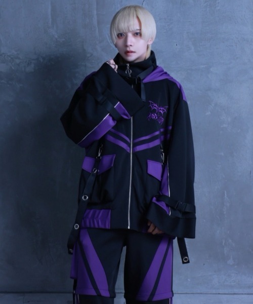 Amilige(アミリージュ)の「コウモリクロスバイカラージャージトップス(パーカー・レディース・ブラック×パープル/ブラック×ホワイト/ホワイト×ブルー・FREE)」の13枚目の写真