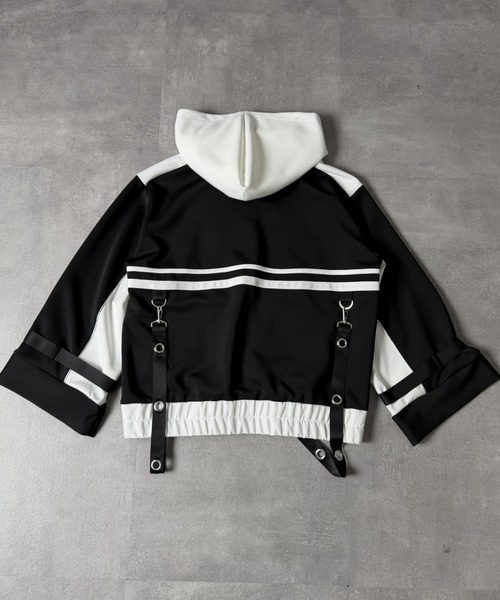 Amilige(アミリージュ)の「コウモリクロスバイカラージャージトップス(パーカー・レディース・ブラック×パープル/ブラック×ホワイト/ホワイト×ブルー・FREE)」の19枚目の写真