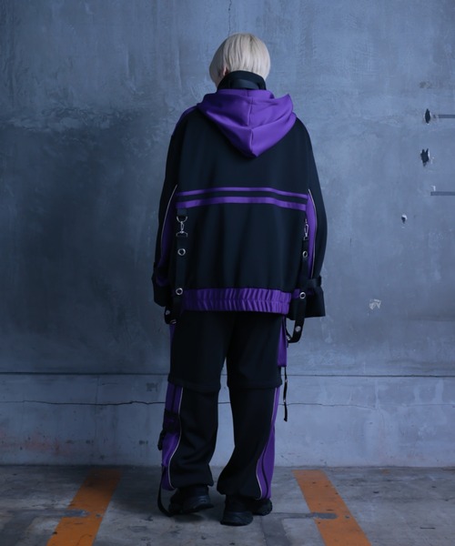 Amilige(アミリージュ)の「コウモリクロスバイカラージャージトップス(パーカー・レディース・ブラック×パープル/ブラック×ホワイト/ホワイト×ブルー・FREE)」の15枚目の写真