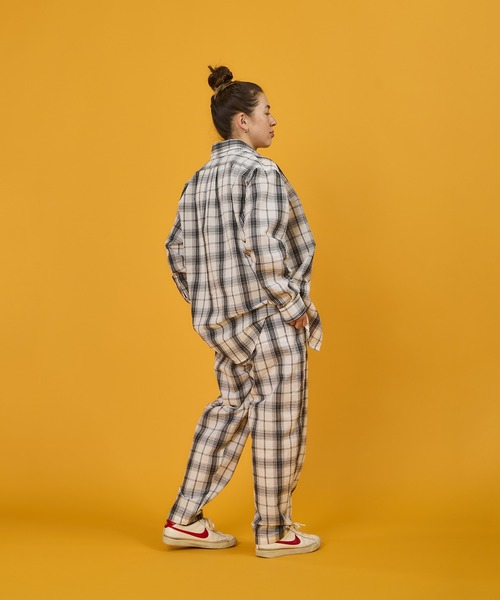 BURLAP OUTFITTER(バーラップアウトフィッター)の「BURLAP OUTFITTER 【バーラップアウトフィッター】 - SEERSUCKER PLAID TRACK PANT(その他パンツ・メンズ・ブラック系/ネイビー系/ホワイト×ブラック・LARGE/X-LARGE/MEDIUM)」の8枚目の写真