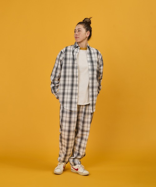 BURLAP OUTFITTER(バーラップアウトフィッター)の「BURLAP OUTFITTER 【バーラップアウトフィッター】 - SEERSUCKER PLAID TRACK PANT(その他パンツ・メンズ・ブラック系/ネイビー系/ホワイト×ブラック・LARGE/X-LARGE/MEDIUM)」の6枚目の写真