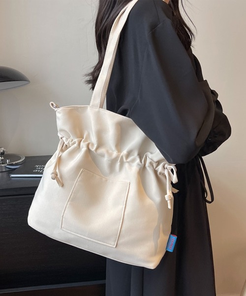 Lace Ladies(レースレディース)の「2way フロント ポケット キャンバス 巾着 バッグ(トートバッグ・レディース・ブラック/アイボリー/モカ・FREE)」の2枚目の写真