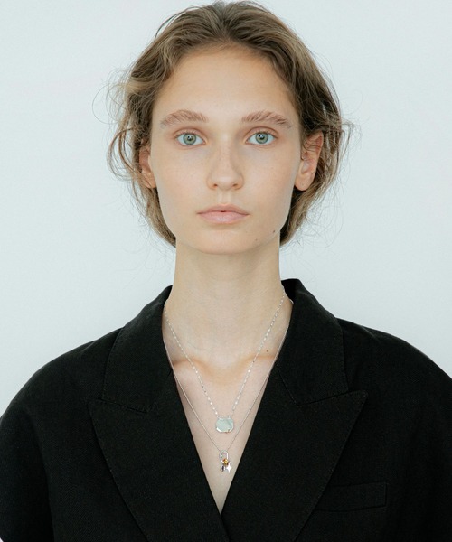 LAPUIS(ラピュイ)の「LAPUIS(ラピュイ)Bijou Plate necklace(ネックレス・レディース・ゴールド/マルチ・FREE)」の5枚目の写真