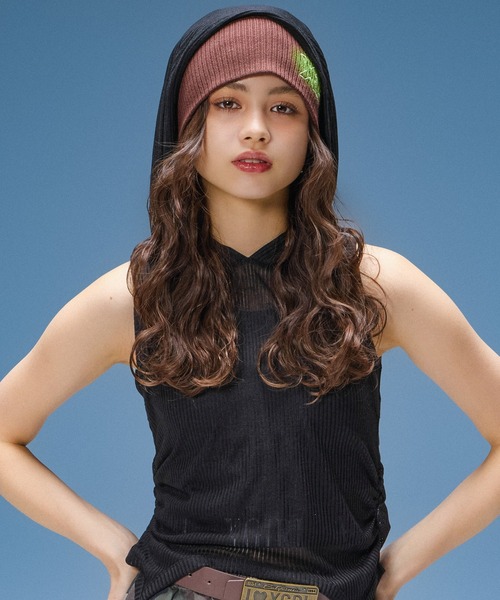 X-girl(エックスガール)の「SHEER SLEEVELESS RIBBED HOODED TOP(タンクトップ・レディース・アッシュ/ブラック・ONE SIZE)」の2枚目の写真