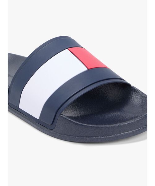 TOMMY HILFIGER(トミーヒルフィガー)の「ヒルフィガーフラッグプールスライドサンダル(サンダル・メンズ・ホワイト/マルチ・26.5cm/25cm/26cm/27.5cm)」の13枚目の写真