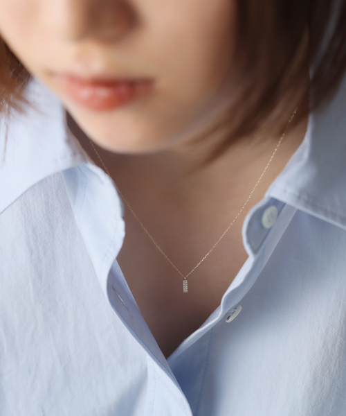 Lilas(リラ)の「プチダイヤバーネックレス K10(ネックレス・レディース・ゴールド・FREE)」の6枚目の写真