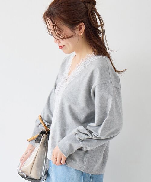 le.coeur blanc(ルクールブラン)の「レースデザインスウェットプルオーバー(スウェット・レディース・ネイビー/グレー・38)」の11枚目の写真