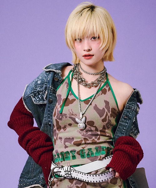 GALFY（ガルフィー）の「GALFY-ハデカモキャミ（キャミソール・レディース・ピンク/カーキ・FREE）」の2枚目の写真
