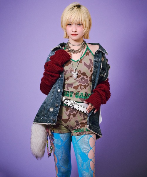 GALFY（ガルフィー）の「GALFY-ハデカモキャミ（キャミソール・レディース・ピンク/カーキ・FREE）」の4枚目の写真
