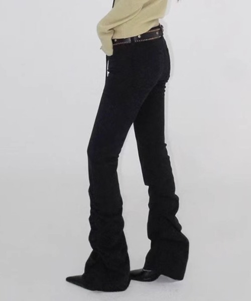Vipoa(ヴィポア)の「裾タックフレアスリムデニムパンツ(その他パンツ・レディース・ブラック・LARGE/MEDIUM)」の15枚目の写真