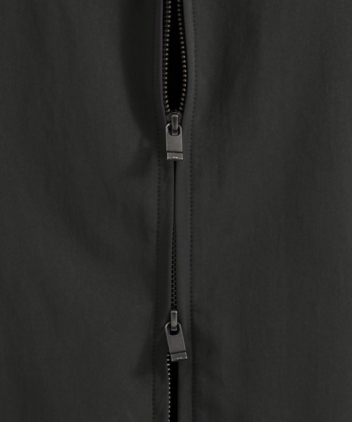 UNITED TOKYO(ユナイテッドトウキョウ)の「【BLK残りわずか】LIGHT DOLPHIN ジップブルゾン |SETUP可/春服/撥水/耐久性/防風性/ムレ防止(ブルゾン・メンズ・ダークグレー/ブラック・1/2)」の11枚目の写真