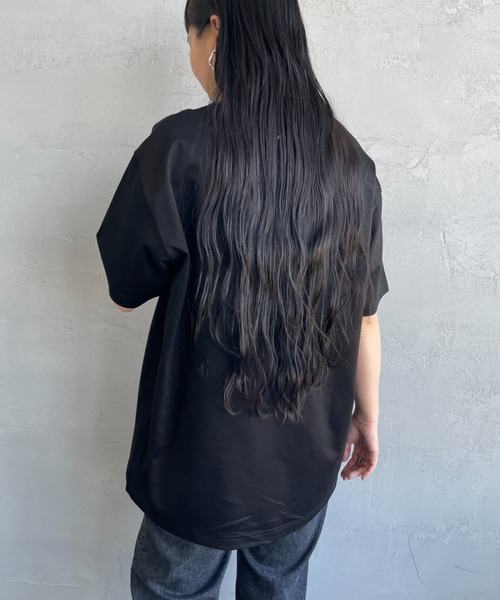 TATRAS（タトラス）の「[TATRAS/タトラス] SELO ワンポイントロゴ ショートスリーブTシャツ（Tシャツ/カットソー・レディース・ブラック/ホワイト・1/2/3）」の5枚目の写真