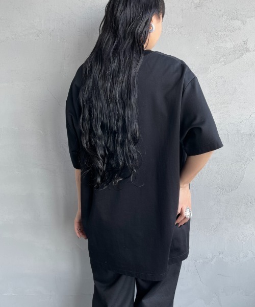 TATRAS（タトラス）の「[TATRAS/タトラス] SELO ワンポイントロゴ ショートスリーブTシャツ（Tシャツ/カットソー・レディース・ブラック/ホワイト・1/2/3）」の12枚目の写真