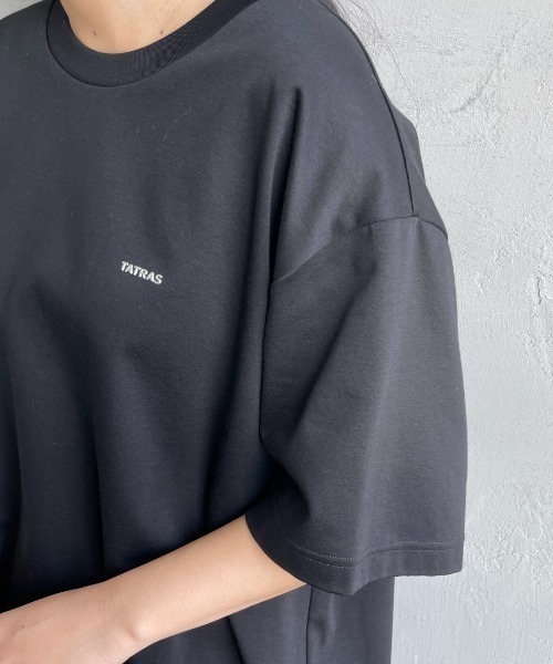 TATRAS（タトラス）の「[TATRAS/タトラス] SELO ワンポイントロゴ ショートスリーブTシャツ（Tシャツ/カットソー・レディース・ブラック/ホワイト・1/2/3）」の13枚目の写真