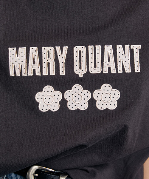 MARY QUANT(マリークワント)の「MARY QUANT × PUBLUX/マリークワント ドット柄 刺繍 ロゴ Tシャツ 限定展開(Tシャツ/カットソー・レディース・ネイビー/ブラック/チャコールグレー/ダークグレー・MEDIUM/SMALL)」の13枚目の写真