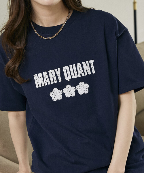 MARY QUANT(マリークワント)の「【待望の再入荷!】MARY QUANT × PUBLUX/マリークワント ドット柄 刺繍 ロゴ Tシャツ 限定展開(Tシャツ/カットソー・レディース・ネイビー/ブラック/チャコールグレー/ダークグレー・MEDIUM/SMALL)」の11枚目の写真