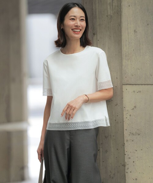 J.PRESS(ジェイプレス)の「【一枚で着映え】コットンスムース レース カットソー(Tシャツ/カットソー・レディース・ネイビー系/ライトグリーン系/ホワイト系/サックスブルー系/ピンク系/ライトグレー系・LARGE/MEDIUM)」の9枚目の写真