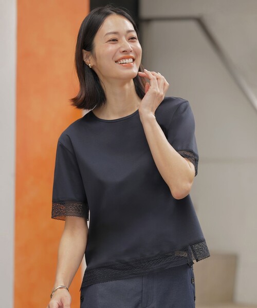 J.PRESS(ジェイプレス)の「【一枚で着映え】コットンスムース レース カットソー(Tシャツ/カットソー・レディース・ネイビー系/ライトグリーン系/ホワイト系/サックスブルー系/ピンク系/ライトグレー系・LARGE/MEDIUM)」の12枚目の写真