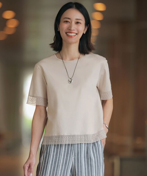 J.PRESS(ジェイプレス)の「【一枚で着映え】コットンスムース レース カットソー(Tシャツ/カットソー・レディース・ネイビー系/ライトグリーン系/ホワイト系/サックスブルー系/ピンク系/ライトグレー系・LARGE/MEDIUM)」の15枚目の写真