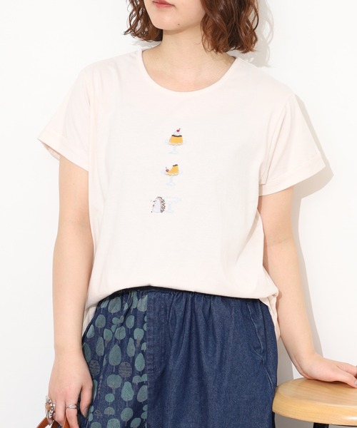Emago(イマゴ)の「EMAGO プリン刺繍レギュラーT 半袖(Tシャツ/カットソー・レディース・アイボリー/グリーン/ネイビー・FREE)」の2枚目の写真