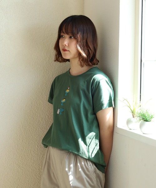 Emago(イマゴ)の「EMAGO プリン刺繍レギュラーT 半袖(Tシャツ/カットソー・レディース・アイボリー/グリーン/ネイビー・FREE)」の11枚目の写真