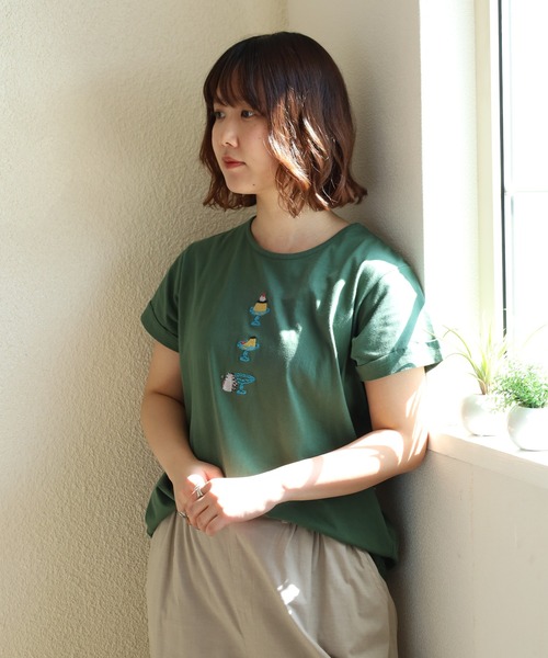 Emago(イマゴ)の「EMAGO プリン刺繍レギュラーT 半袖(Tシャツ/カットソー・レディース・アイボリー/グリーン/ネイビー・FREE)」の12枚目の写真